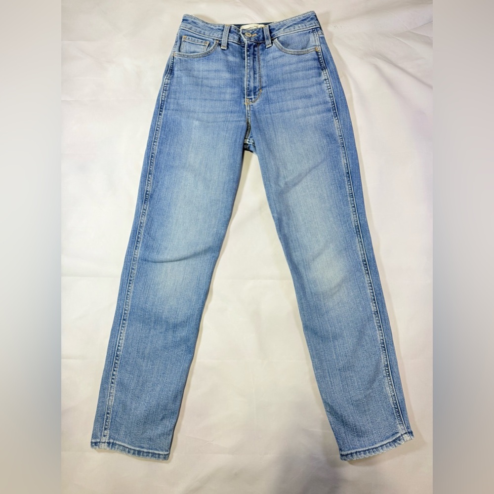 Abercrombie & Fitch “The Mom” High Rise Jeans – Size 24 / 00R